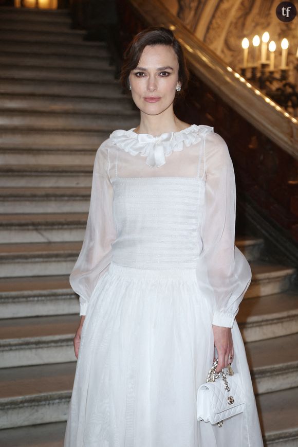 Un feel good movie qui en mettant en scène une histoire de sororité et d'ascension sur la pelouse a influencé une génération entière de footballeuses professionnelles. L'un des rares films à mettre en scène le foot féminin, sous l'égide de sensations pop (Keira Knightley) et d'un regard très singulier, celui de sa cinéaste, Gurinder Chadha, britannique d'origine indienne.