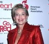 "A son âge ?" : Sharon Stone dévoile sa poitrine à 67 ans sur ces photos hyper glam, mais les sexistes la disent "trop vieille pour être sexy"