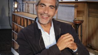 "Scandale" : cet humoriste accusé de viols "innocenté" à tort sur une grande radio ? Les internautes dénoncent une séquence polémique