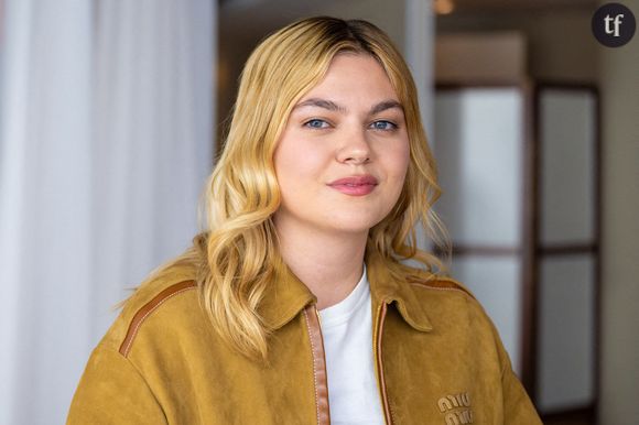 “Magnifique”, “déesse”, “reine” : Louane se dévoile en bikini à Ibiza et affole ses fans