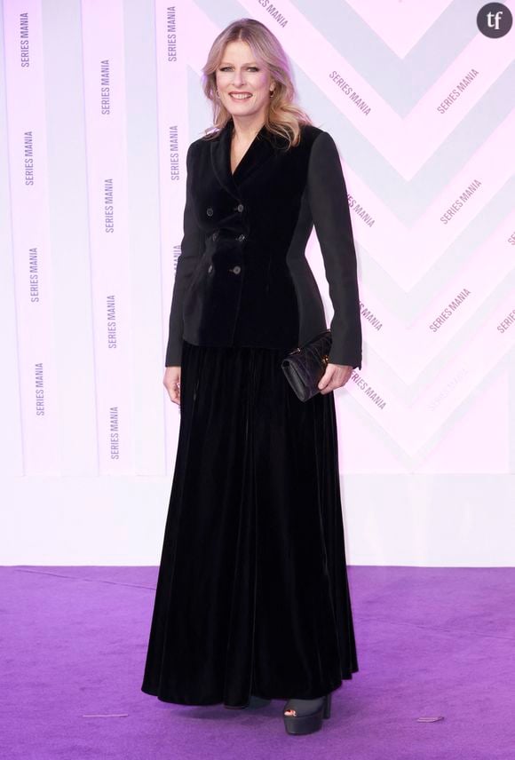 Karin Viard ne craint plus de revendiquer son engagement féministe. A l’heure de la montée du masculinisme et de la normalisation effrayante de la rhétorique misogyne en ligne.