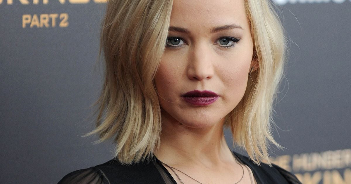 "Tous les deux nus comme des animaux" : Jennifer Lawrence dévoile sa scène très sexy avec Robert Pattinson sur un tournage