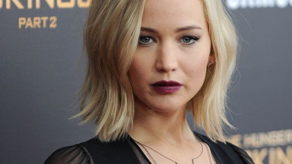 "Tous les deux nus comme des animaux" : Jennifer Lawrence dévoile sa scène très sexy avec Robert Pattinson sur un tournage