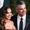 "J'ai cru que c'était sa fille" : L'ex-mari de Jessica Alba vu avec "une version plus jeune" et de 20 ans de moins que lui