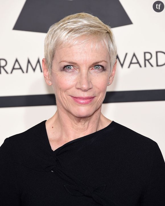 C'est urgent, écrit-elle, à l'heure où la misogynie se normalise partout. Annie Lennox : "le féminisme mondial peut unir et autonomiser les femmes du monde entier. Il y a 17 ans, j’ai donc cofondé « The Circle » : une organisation féministe mondiale, solidaire et travaillant en partenariat avec les femmes confrontées à la violence et aux inégalités dans le monde entier"