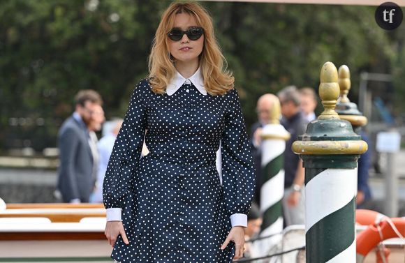 Aimee Lou Wood décomplexe les femmes. La révélation de Sex Education et The White Lotus célèbre sa particularité physique : ses dents.