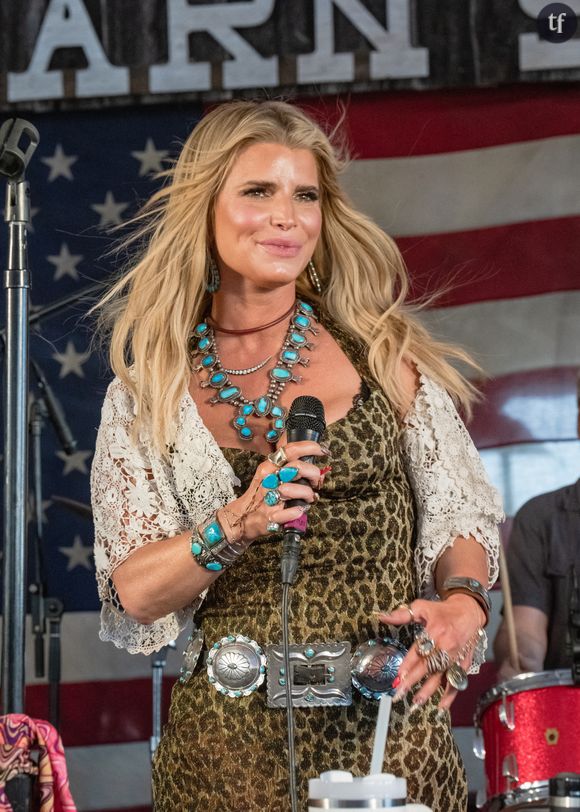 Mais la chanteuse et actrice des années 2000 a malheureusement été visée par des critiques sur son physique.