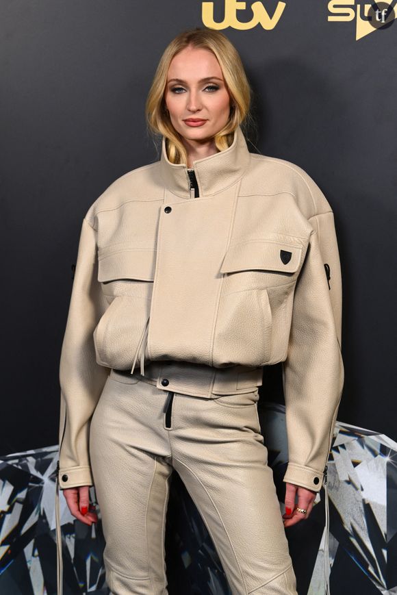 Certains internautes sont déçus de ce choix.