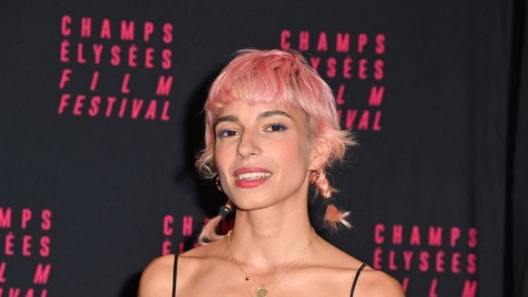 "La musique c'est un milieu de mecs, un boys club !", dénonce cette chanteuse française victime de sexisme