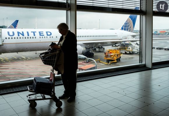 Le 7 janvier, le tiktokeur Tizzyent a diffusé les images d'une agression sexuelle survenue dans un avion.