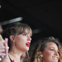 “J’aime mes amis boycottés”: Taylor Swift soutient-elle Blake Lively dans son nouvel album ? Les fans en sont convaincus