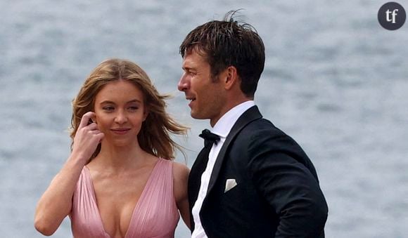 Ce genre de comportement peut cependant être nocif, surtout quand les internautes se mettent à harceler un ou une actrice à cause de son rôle, car ils ne font plus la différence entre fiction et réalité. Dans le cas de Sydney Sweeney, si ça peut paraître inoffensif, il ne faut pas oublier qu’il s’agit de la vie de personnes qu’on ne connaît pas.