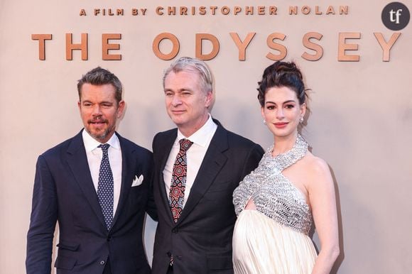 Oui, Anne Hathaway est magnifique. C’est une ode à la maternité, en fait. Mais les retours laudatifs du public donnent l’impression que notre société n'adhère qu’à une grossesse sans aspérités, forcément belle, forcément glamour. Plaisante à regarder. Comme Demi Moore en Une de Vanity Fair...
