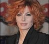 Tout en revendiquant un statut de sex symbol très loin des classiques symboles post-Marilyn. "C'est dire si la présence de Mylène Farmer fait sens pour ses (très) nombreux fans. Prof de 36 ans, Sarah voit en elle "un refuge", une zone de confort qui lui a permis de reconnaître et assumer son identité queer et son asexualité. "Elle m'a aidée à m'accepter telle que je suis", admet-elle. Mais c'est désormais à ses élèves qu'elle souhaite partager ces connaissances.", écrit-on dans un article et enquête dédié aux fans de la chanteuse sur Terrafemina en 2019.
