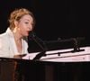 Jeanne Cherhal après plus de 20 ans de carrière n'en finit pas de détonner dans le paysage musical. La chanteuse férue de Sanson revient avec un nouvel album et revendique plus que jamais son engagement féministe. Et son irrévérence.