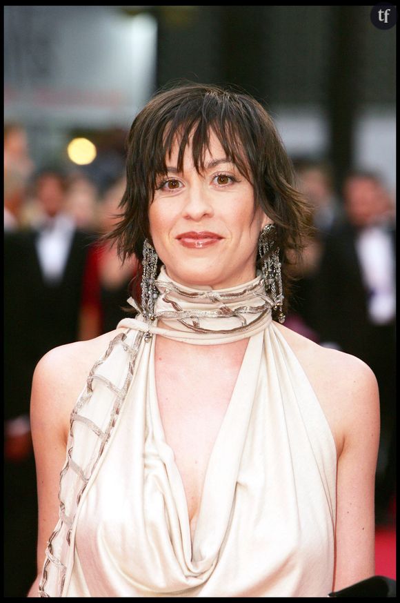 Elle est l'une des voix les plus féministes des années 90, aux côtés de Fiona Apple, Meredith Brooks... Aujourd'hui, cette chanteuse culte aux nombreux hits revient sur le sexisme de l'industrie. Sans ironie.