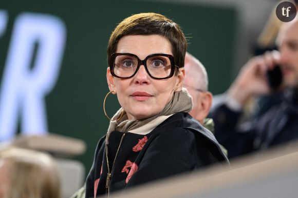 "Tes cheveux sont ringards" : cette animatrice télé iconique révèle enfin les coulisses de son style audacieux