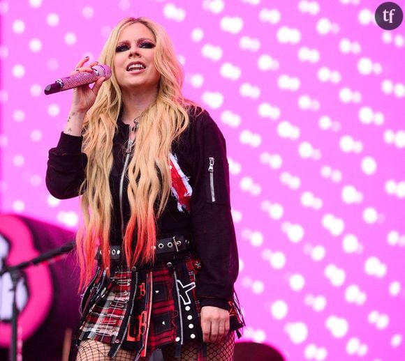 Avril Lavigne s'exprime enfin sur cette théorie du complot hyper débile (mais toujours aussi populaire sur le net)