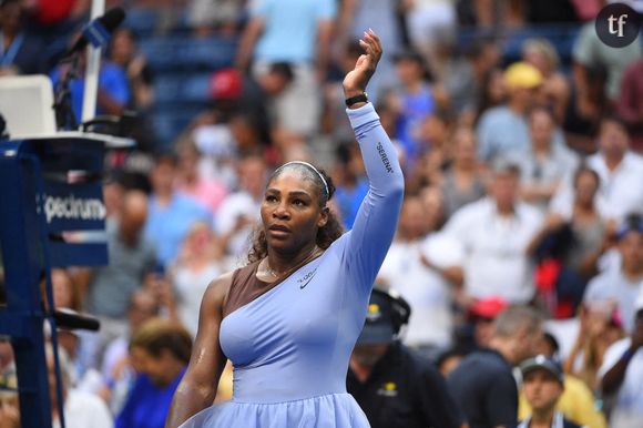 "Ça a un impact psychologique. Absolument.  Je ne ressemblais pas aux autres filles, mais nous sommes toutes différentes.", témoigne-t-elle aujourd'hui. Bustle toujours, soulève cette remarque à son sujet : "Serena Williams a fait ses débuts professionnels a remporté le premier de ses 23 titres du Grand Chelem en simple à 17 ans. Malgré son immense succès sur les courts, ses complexes physiques l'ont affectée."