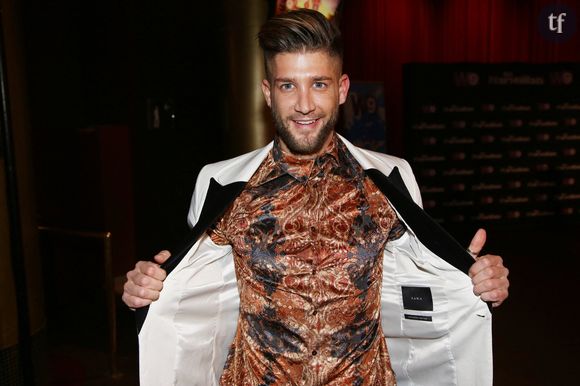 Pendant sa garde à vue, une vidéo de lui avec son ex, Adixia, a refait surface sur les réseaux sociaux.