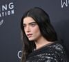 Invitée lors de la soirée "Vanity Fair Oscar Party 2025" le 26 février, une jeune chanteuse et influenceuse aux millions d'abonnés s'est faite remarquée.