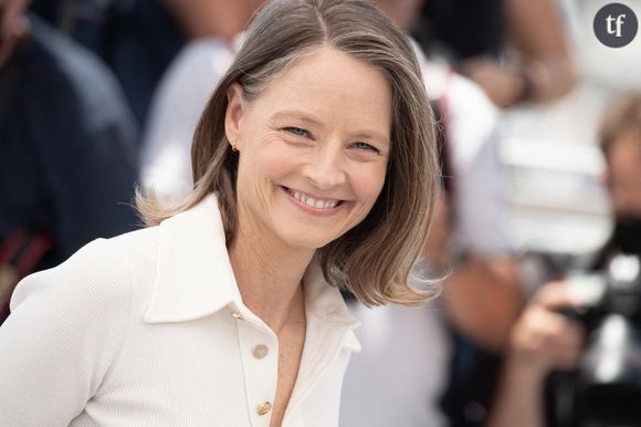Un fait exceptionnel donc, qui rappelle également la lutte à mener pour une meilleure représentation des femmes cinéastes au sein du festival cannois. Et oui, car les réalisatrices sont cruellement absentes du Palmarès. Seules trois femmes cinéastes peuvent expérer remporter la Palme cette année. On pensait y voir Rebecca Zlotowski et son dernier long métrage, Vie privée, où figure Jodie Foster... Mais l'oeuvre est présentée hors compétition, contre toute attente.