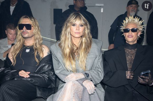 "Humiliant", "gênant" : à 52 ans, Heidi Klum ose le combo naked dress et grillz, mais se fait violemment clasher par les fashionnistas d'Internet