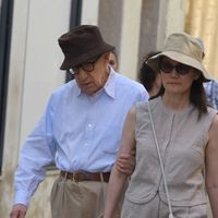 “C’est sa fille !” : Woody Allen se livre sur son mariage très controversé avec son ancienne belle-fille et déclenche la furie des internautes