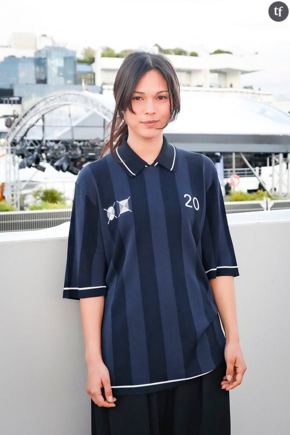 Idem dans une interview des Inrocks, où elle déclare : "Les gens m'ont toujours dit à chaque concert : C'est sexy, Miki ! Ca me gêne. Je m'habillais sexy avant et je me suis rendu compte que ce n'était pas moi en vérité. Je veux pas être sexy par défaut. C'est la façon de parler que je trouve sexy, de bouger les doigts... Je refuse de me plier à une image stéréotypée de la femme"