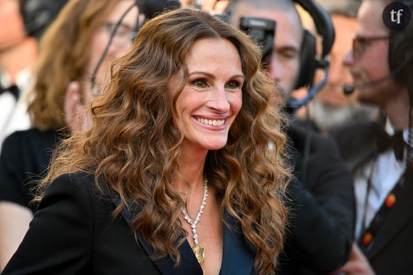 Julia Roberts ne craint pas la polémique.

Déjà, en acceptant le premier rôle du nouveau film événement de Luca Guadagnino (Call me by your name, Challengers, Queer), répondant au nom de After the Hunt (après la chasse), présenté à la Mostra de Venise - tout comme le Frankenstein de Guillermo del Toro et la nouvelle étrangeté de Yorgos Lanthimos, avec Emma Stone. All star casting pour l'Italien, qui convoque l'actrice Oscarisée d'Erin Brokovich pour délivrer une fable moderne... Sur #MeToo.