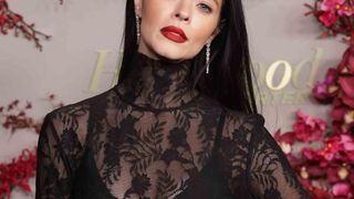 Cette actrice culte sidère les internautes en naked dress, le look hyper sulfureux du red carpet que les réacs jugent "indécent"