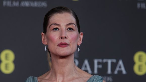 "Je devais dézipper ma robe et me mettre en sous-vêtements" : cette célèbre actrice de James Bond dénonce son pire casting