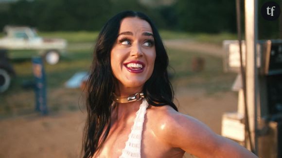 Voici le concept de la Blue Mission : toute une équipe féminine (dont la célèbre popstar Katy Perry) s'offre un voyage en fusée "pour le fun" et non, ce n'est pas du tout "empouvoirant". Mais alors, pas du tout.