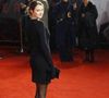 Florilège de commentaires extatiques : "vous êtes si beaux ensemble", "Elle est magnifique à tes côtés", "Wow des photos de Shailene Woodley, félicitations !", "On adore vous voir ensemble", "Tu as tellement de chance d'avoir Shailene dans ta vie", "Elle a l'air si heureuse !!", "Shailene mérite tellement", "Vous êtes super tous les deux".
