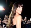 "On peut arrêter de normaliser la vulgarité ?" : Dakota Johnson se dévoile en naked dress et s’attire les critiques