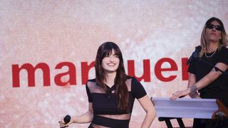 "On met toujours les meufs en concurrence entre elles !" : comparée à Angèle, cette chanteuse de la Star Ac dézingue le sexisme des critiques