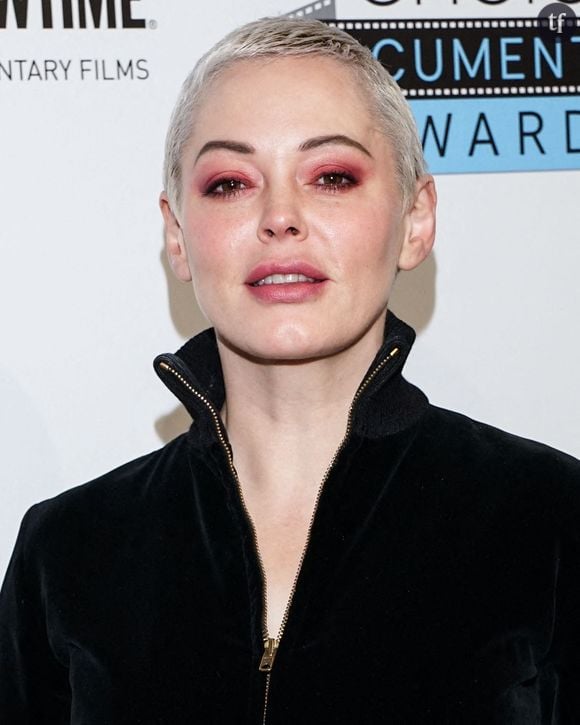 "Ils tournaient autour de moi pour vérifier mon poids quand je revenais", se souvient Rose McGowan au sujet des producteurs, chaque fois qu'elle reprenait le tournage au début de chaque saison.