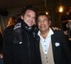 Beaucoup s’en sont pris au physique de l’artiste de 76 ans et d’autres ne se sont pas gênés pour dire que la femme de 44 ans était probablement avec Laurent Voulzy pour son porte-feuille : “L’argent fait des miracles”, “L’argent achète tout, n’est-ce pas mesdames”, “Je ne comprends pas que certains croient qu’elles sont avec eux pour eux”, “T’inquiète pas Laurent elle s’occupera de ta tune”.
