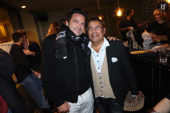 Beaucoup s’en sont pris au physique de l’artiste de 76 ans et d’autres ne se sont pas gênés pour dire que la femme de 44 ans était probablement avec Laurent Voulzy pour son porte-feuille : “L’argent fait des miracles”, “L’argent achète tout, n’est-ce pas mesdames”, “Je ne comprends pas que certains croient qu’elles sont avec eux pour eux”, “T’inquiète pas Laurent elle s’occupera de ta tune”.