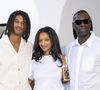 Omar Sy fait partie des personnalités qui sont venues assister aux défilés de la Fashion Week à Paris. C’est au défilé Louis Vuitton, le mardi 24 juin, que l’acteur d’Intouchables a fait une arrivée remarquée accompagné de deux de ses enfants : Selly et Tidiane.