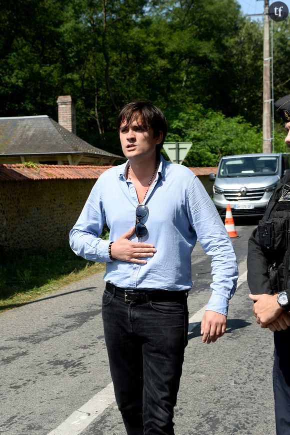 Alain-Fabien Delon ne s'arrête guère à ce témoignage, et évoque encore ceci : "Alain a pété deux fois le nez de ma mère, lui a pété des côtes..."