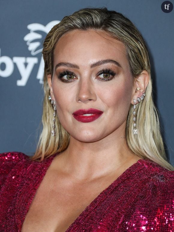 Effectivement, si cette époque dorée est synonyme d’immense succès populaire, qui rendrait mélancolique n’importe quel héritier de la génération Britney, c’est aussi durant sa jeunesse que Hilary Duff a souffert de graves maux de santé. A savoir, notamment, des troubles du comportement alimentaire. 

C’est ce qu’elle évoque sans filtre dans une toute nouvelle interview qui devrait permettre de libérer la parole sur bien des femmes sur ce sujet encore trop incompris, et qui concerne pourtant tant de personnes. On l’écoute ?