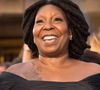 "Jamais de soutif" : Whoopie Goldberg, Jennifer Aniston et Gillian Anderson milite pour la libération des seins en envoyant valser le soutien gorge : "C'est juste trop inconfortable le soutien gorge ! Je n'en porte pas, voilà tout. Je n'ai pas porté de soutien-gorge en fait ces 50 dernières années, si je dois être honnête...". "C'est trop inconfortable, et ça ne me dérange pas qu'ils tombent par terre mes seins ! Ils sont à moi"