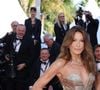 "Contrairement à Carla Bruni, je ne saute pas de repas" : cette personnalité défend "les kilos en trop"