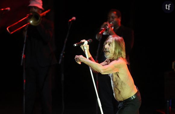 Sur scène, Iggy Pop se met topless ou rien. Même à 77 ans.