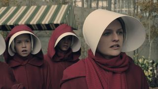 "Exemplaires brûlés en public" : ce chef d'oeuvre de la littérature féministe (et série à succès) interdit au Canada, son autrice réagit à la censure misogyne