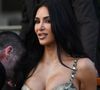 Kim Kardashian sous un tout nouveau jour ! La superstar dévoile un visage inédit sur ces photos de Vogue et d’aucuns voient déjà en elle la Marilyn d’Instagram. C’est très sérieux.