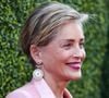 Sharon Stone plus sexy que jamais à 67 ans. Cela, c'est en tout cas ce qu'affirment ses millions de fans, alors que l'actrice oscarisée pose pour Harpers Bazaar, et plus précisément le versant espagnol de la mythique revue de culture, d'art et de mode. Parmi les plus prestigieux magazines, et Sharon Stone y trône en Une... Complètement nue.