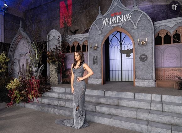 Le 4 septembre, pour le plus grand bonheur de ses fans, le magazine a republié des photos du shooting prises pour ce numéro.