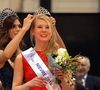 Alors que le livre Miss France, du rêve à la réalité d'Hubert Guérin suscite la polémique, en rapportant des violences sexistes et sexuelles subies par des candidates, Ludivine Langlois, miss Nièvre 2016, rend public des faits de harcèlement sexuel dont elle a été victime lors de sa participation à l'élection de Miss Bourgogne. La reine de beauté est d’abord sortie du silence auprès du Parisien, dimanche 7 septembre, la veille de la parution du livre choc, avant de livrer son récit au micro de Tout beau, tout n9uf sur W9 le lundi 8 septembre. 

Un témoignage choc

Dans ce livre qui secoue l'univers Miss France, Hubert Guérin, ancien attaché de presse de Geneviève de Fontenay, dévoile la face cachée du concours de beauté, notamment des faits de violences sexuelles, remontant au tournant des années 1990 et 2000, dont auraient été victimes une dizaine de candidates. Des révélations qui ont provoqué une vague de réactions. Parmi elles, Ludivine Langlois, élue Miss Nièvre en 2016 et ex-candidate à Miss Bourgogne, dénonce des faits de harcèlement sexuel. 

"Les accusations d’Hubert Guérin ont fait remonter des souvenirs enfouis", déclare-t-elle dans les colonnes du Parisien. "Il y a un vrai souci au niveau des comités départementaux et régionaux, regrette-t-elle. Ce sont des bénévoles pour la plupart. Il y a un manque de contrôle." D’après nos confrères, qui ont pu consulter les messages envoyés à Ludivine Langlois, on peut lire : "Tu es toujours vierge, Ludivine ?", "Jolies gambettes", "Tu te doutes qu’elles me font rêver", "Tu sais des fois en tenue sexy tu ne me laisses pas insensible lol".